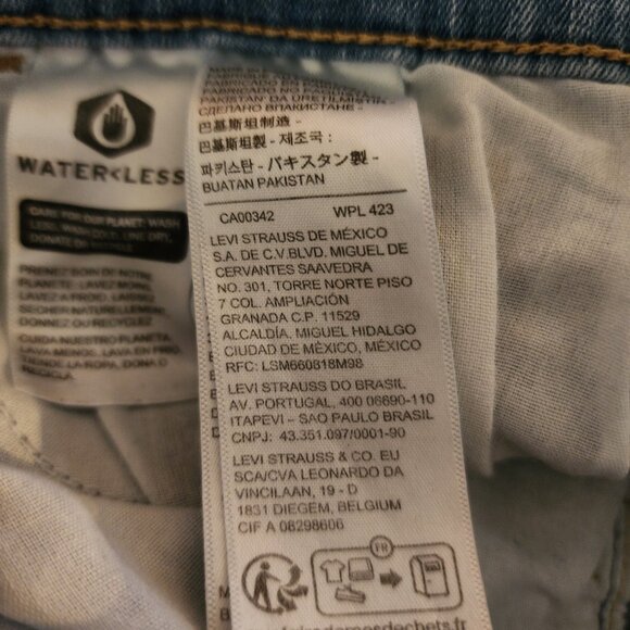 Levi’s 720 High-Rise Super Skinny Jeans – Light Wash Distressed Hems – Size 29 - Picture 12 of 12